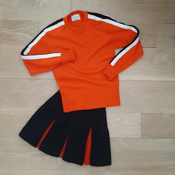 VINTAGE c. 1977 Cheerleading Uniform (HALLOWEEN COSTUME!) - Picture 7 of 7